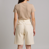 Chino short in ivory